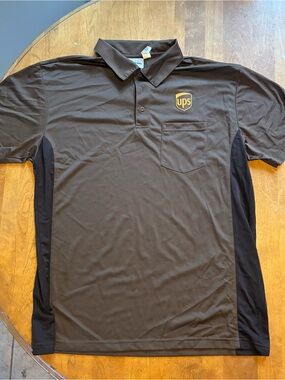 Brown Short-Sleeve UPS Polo Shirt with Chest Pocket